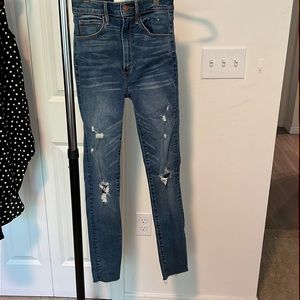 Abercrombie & Fitch 00/24 Super Skinny Ultra High Rise Jean